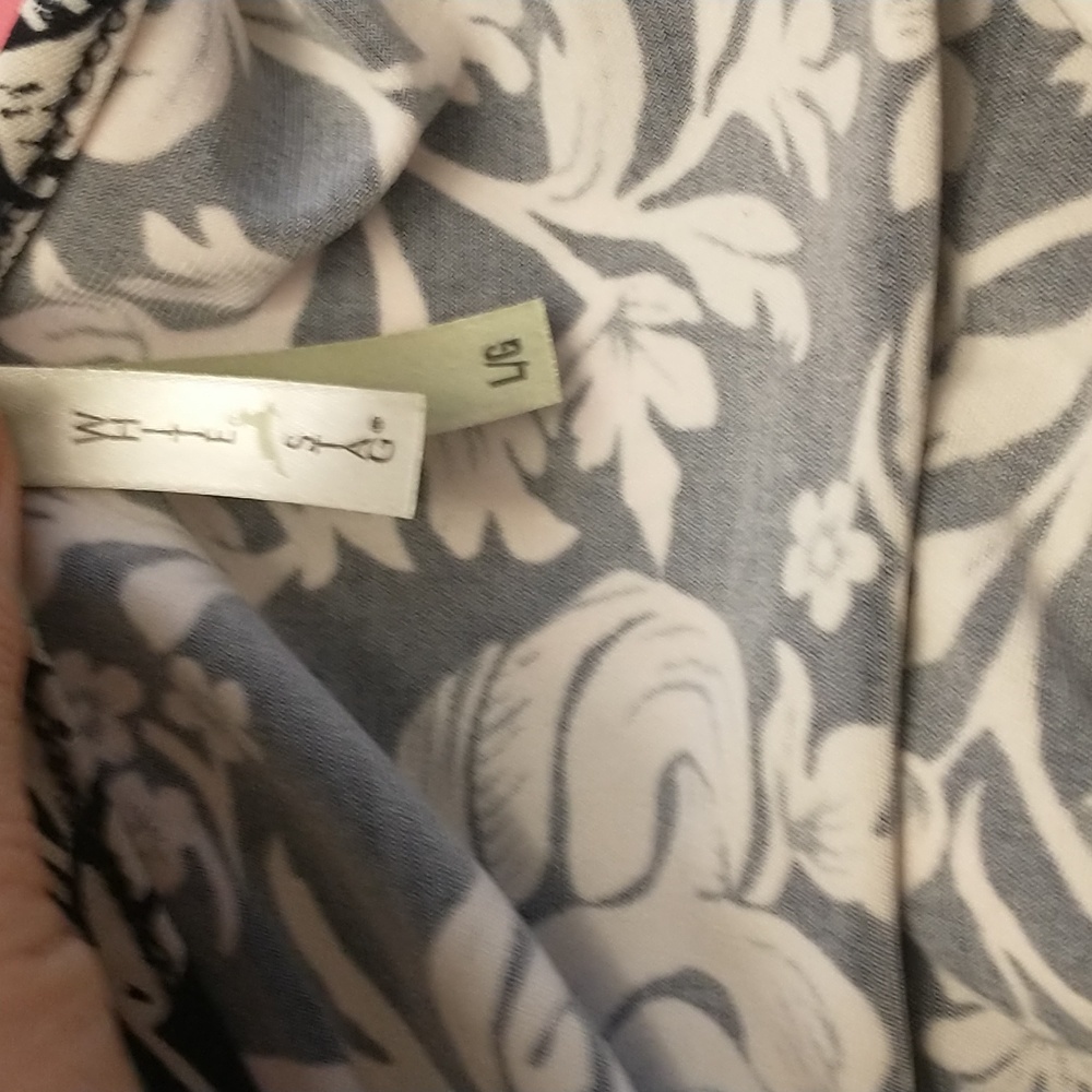 White Stag Black and White Floral Top Size L - Picture 4 of 5